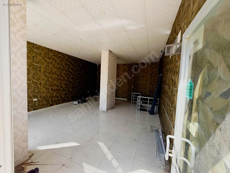 Komatlı Emlaktan Doğukentte Kiralık Dükkan