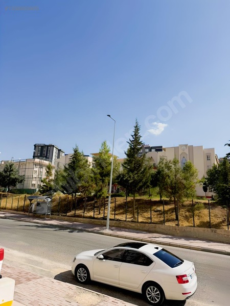 Komatlı Emlaktan Doğukentte Kiralık Dükkan — fotoğraf 12