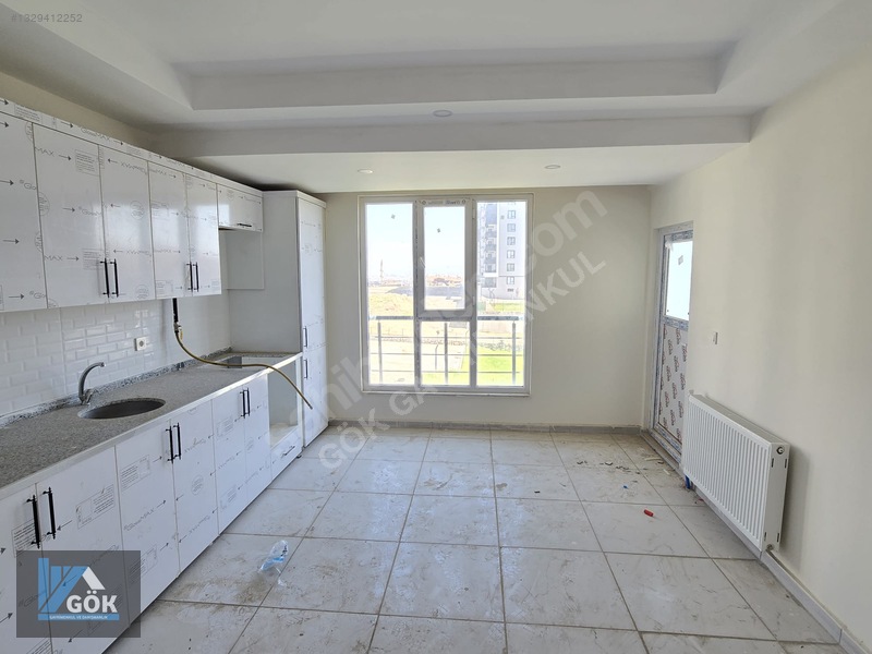 Üniversite Yolu Üzeri Satılık 3+1 Daire