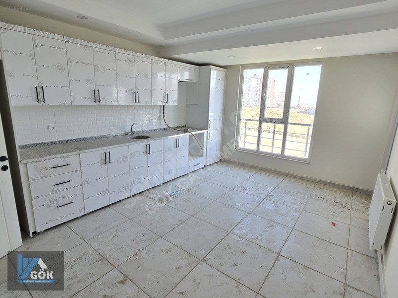 Üniversite Yolu Üzeri Satılık 3+1 Daire — fotoğraf 2