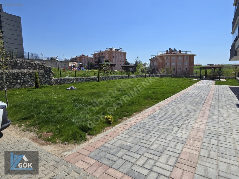 Üniversite Yolu Üzeri Satılık 3+1 Daire — fotoğraf 3