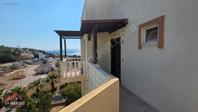 Adabükü Boğaziçi'nde Güzel Konumda Üst Kat 2+2 Satılık Daire — fotoğraf 4