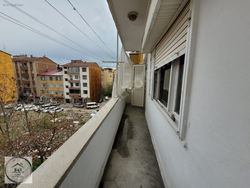 Yeni Mahalle'de İçi Full Yapılı Ara Kat Satılık ''fırsat'' Daire — fotoğraf 32