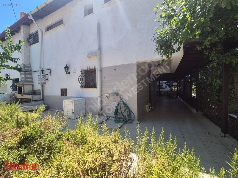 Kuşadası Mistur Sitesi Özel Plajlı Ve 160m² Bahçeli 3+1 Villa — fotoğraf 2