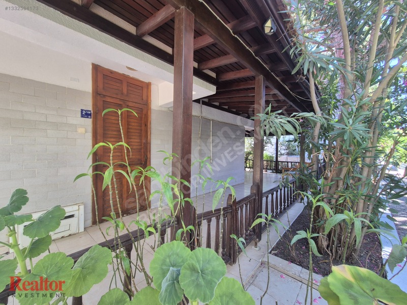 Kuşadası Mistur Sitesi Özel Plajlı Ve 160m² Bahçeli 3+1 Villa — fotoğraf 6