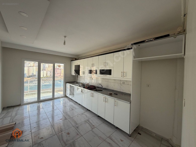 Cinar Emlaktan Yesilvadide Okullar Bolgesinde Kiralık 3+1 Daire — fotoğraf 4