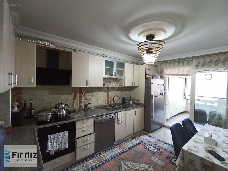 Fırnız Emlaktan Çocuk Hastanesi Üstünde Satılık Geniş 3+1 Daire — fotoğraf 7