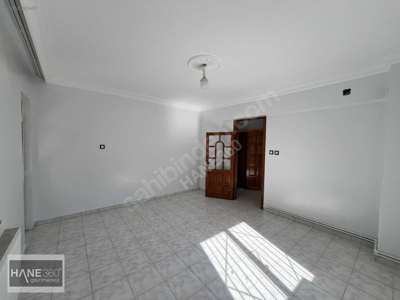 Güvenevlerde Bakımlı 2+1 Kiralık Daire — fotoğraf 2