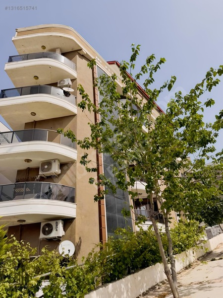 Ulukentte Emsalsiz 3+1 180 M² 5 Balkon Her Katta Tek Daire
