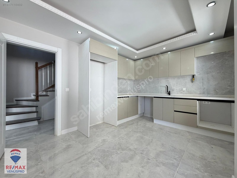 Bağlarbaşı Mah. Merkezi Konumda Lüks 3+1 185 M² Dubleks Daire — fotoğraf 5