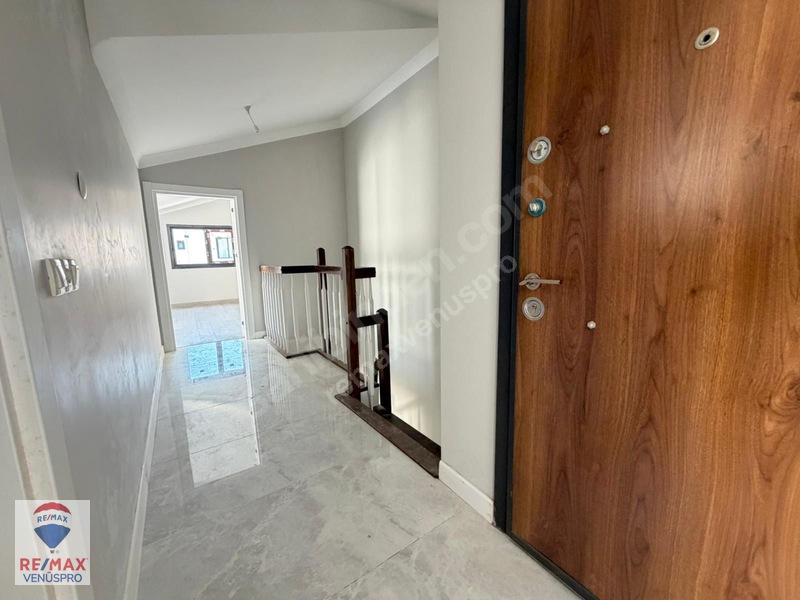 Bağlarbaşı Mah. Merkezi Konumda Lüks 3+1 185 M² Dubleks Daire — fotoğraf 17