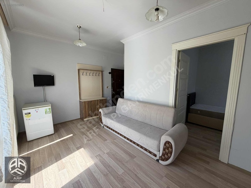 Arf'den Üniversite Civarı 1+1 Eşyalı Daire — fotoğraf 3