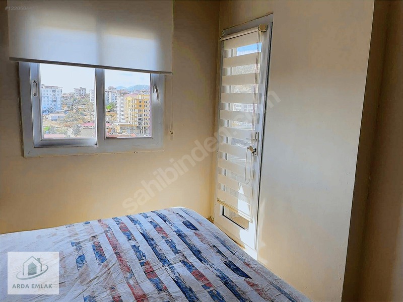 Arda'dan Çarşı Merkezde Eşyalı 1+1 Daire — fotoğraf 3