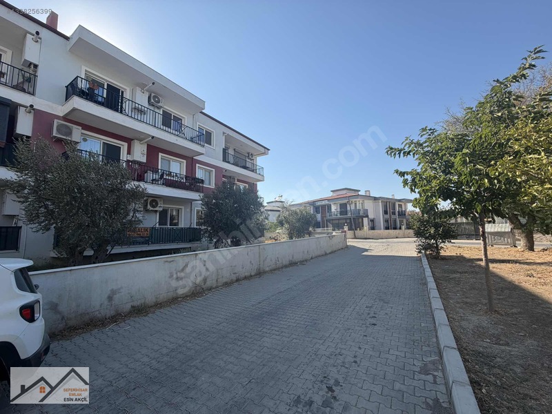 Hıdırlık Mahallesinde Bahçe Katı Önü Yeşil Alan -çok Ferah- 2+1 — fotoğraf 3