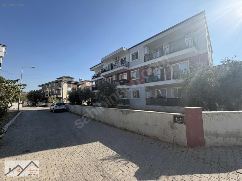 Hıdırlık Mahallesinde Bahçe Katı Önü Yeşil Alan -çok Ferah- 2+1 — fotoğraf 5