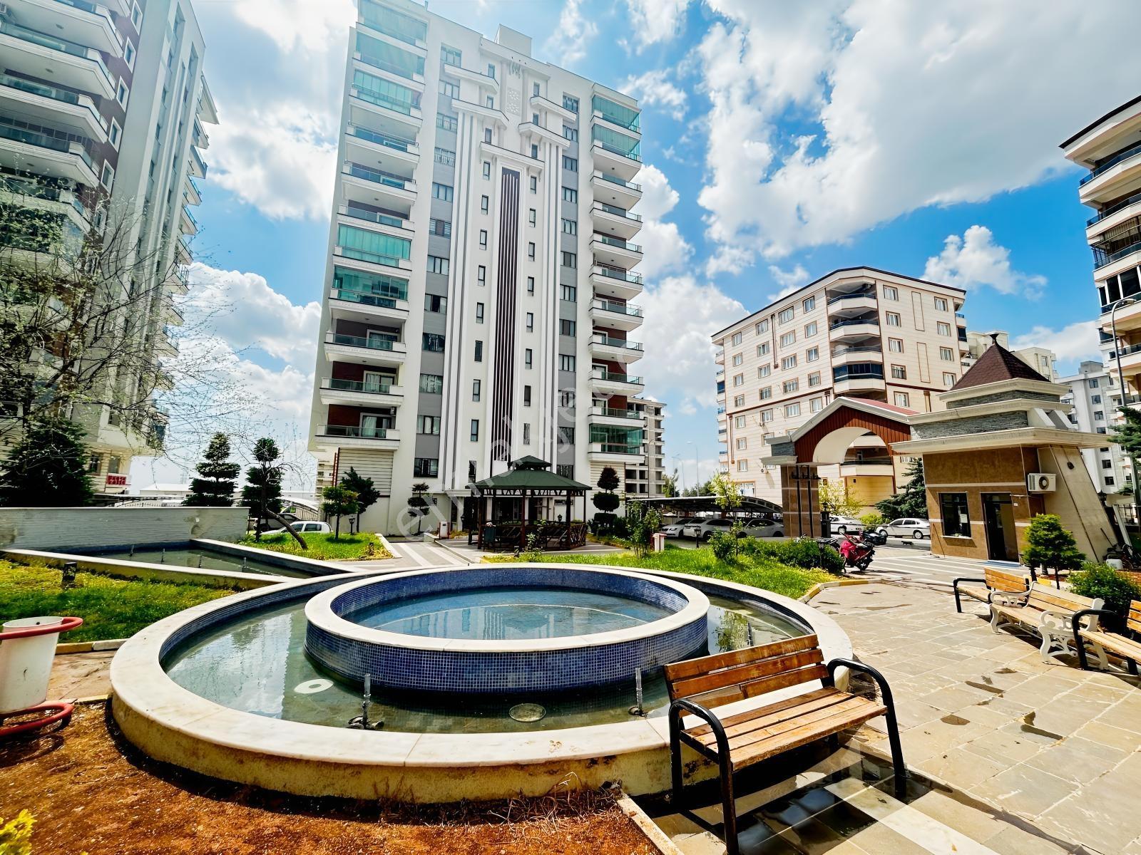 Roma Gayrimenkul'Den Haliliye Karşıyaka'Da 4.5+1 Lüks Daire