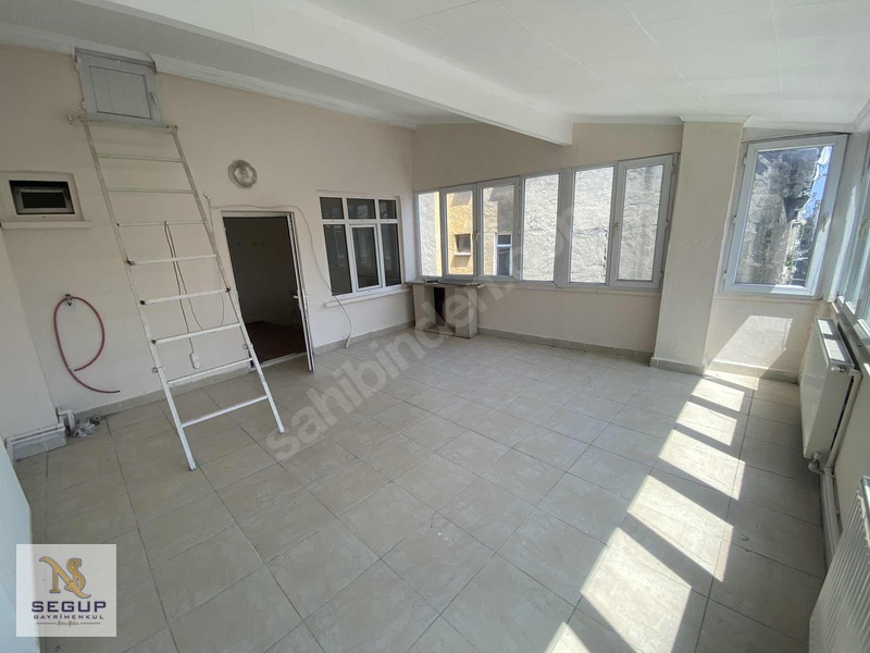 Segup'tan Gazi Cadde'sine 2. Parsel 3 Katlı Satılık Bina (3) — fotoğraf 33