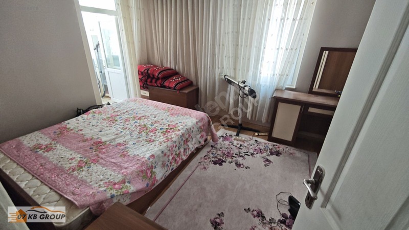 Karşıyakada Full Eşyalı 3+1 Kiralık Daire — fotoğraf 2
