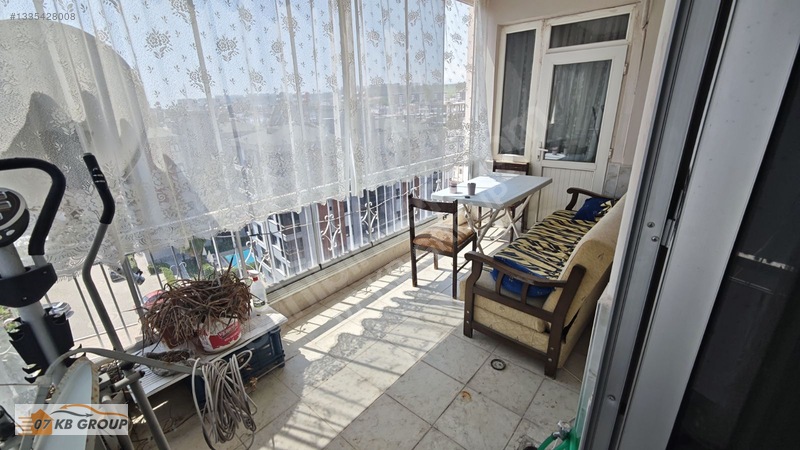Karşıyakada Full Eşyalı 3+1 Kiralık Daire — fotoğraf 3
