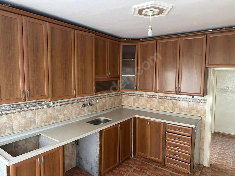 Siirt Aksoy Emlaktan Kıztepesinde 3+1 Satılık Daire — fotoğraf 8