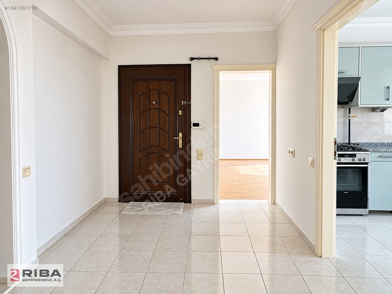 Rezzan Erduran'dan Deniz Manzaralı Ayrı Mutfaklı 3+1 Kiralık — fotoğraf 8