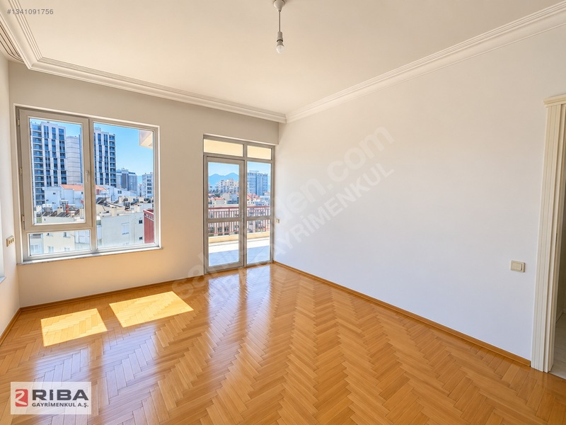 Rezzan Erduran'dan Deniz Manzaralı Ayrı Mutfaklı 3+1 Kiralık — fotoğraf 12