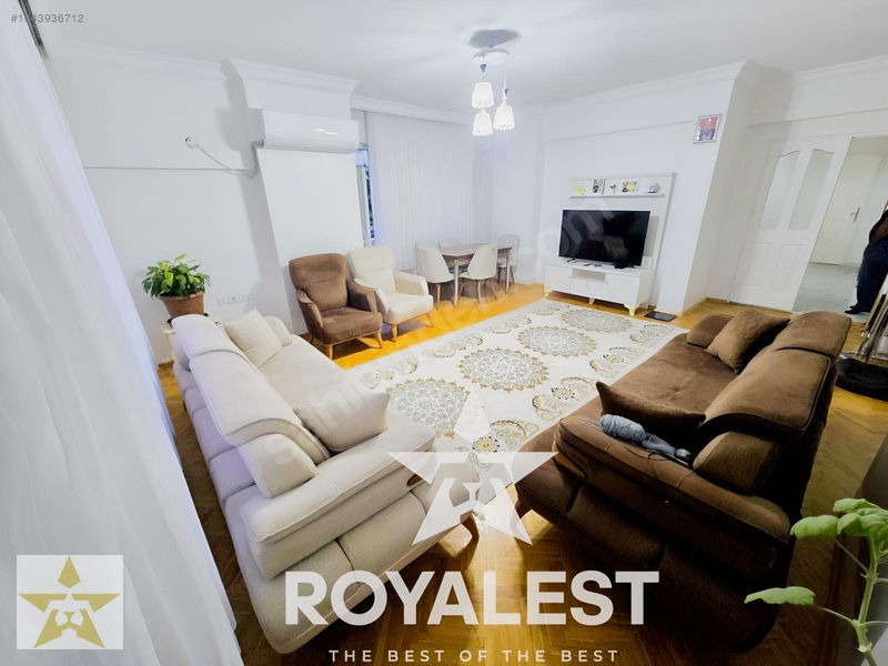 Royales'ten Tramvaya Yakını Ara Kat Site İçi Geniş Ve Ferah 3+1 — fotoğraf 3