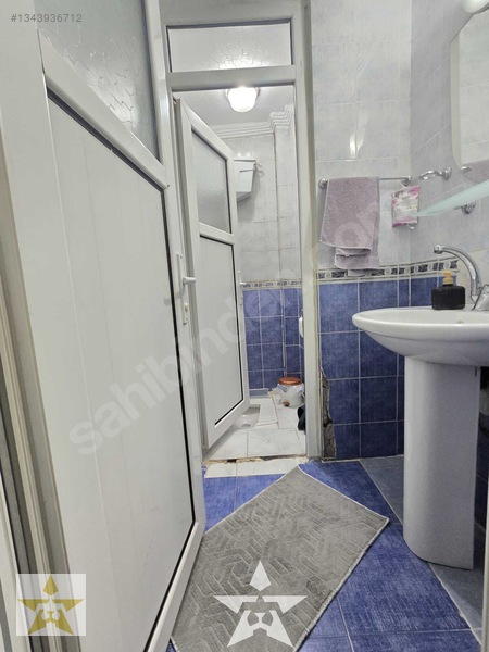 Royales'ten Tramvaya Yakını Ara Kat Site İçi Geniş Ve Ferah 3+1 — fotoğraf 16