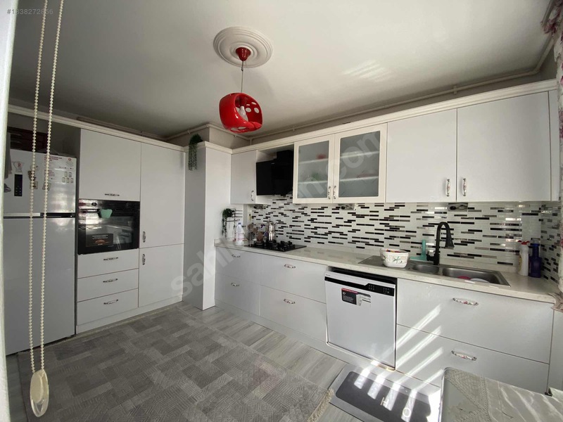 Md Emlak'tan Ssk Cadde Üzeri 3+1 175m2 Ful+ful Daire — fotoğraf 4