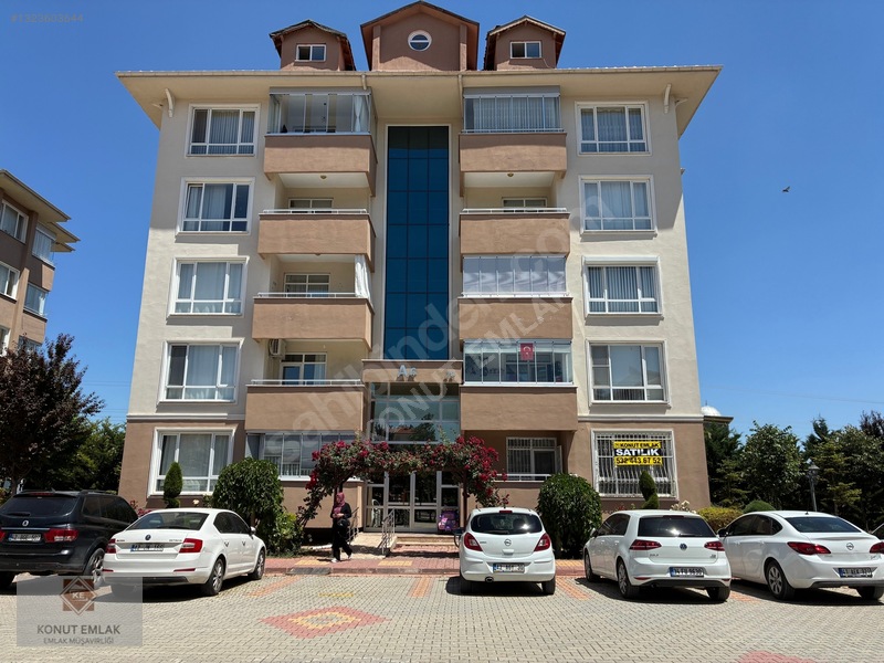 Konut Emlak-stadyum Karşısı-site İçinde-karacabey St-satılık D. — fotoğraf 6