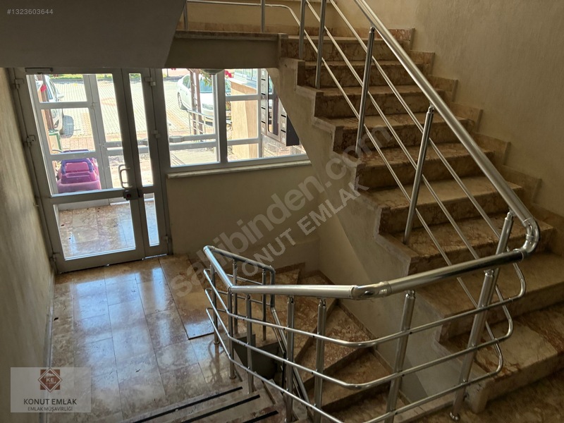 Konut Emlak-stadyum Karşısı-site İçinde-karacabey St-satılık D. — fotoğraf 32