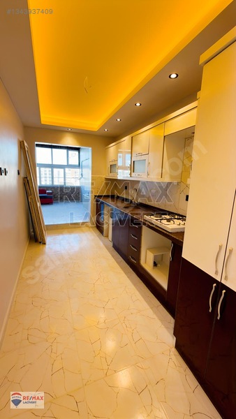 Re/max Lacivert'te Şelale Evler'de Full Yapılı 4+1 Satılık Daire — fotoğraf 7