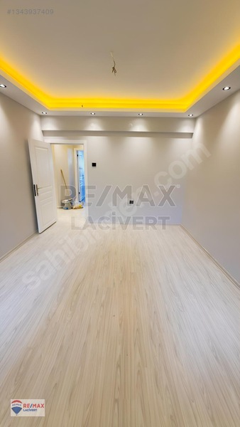 Re/max Lacivert'te Şelale Evler'de Full Yapılı 4+1 Satılık Daire — fotoğraf 13