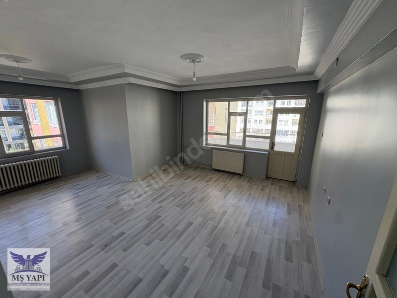 Van Merkez İpelyolunda Geniş Ferah 3+1 3.kat Kiralık Daire — fotoğraf 2