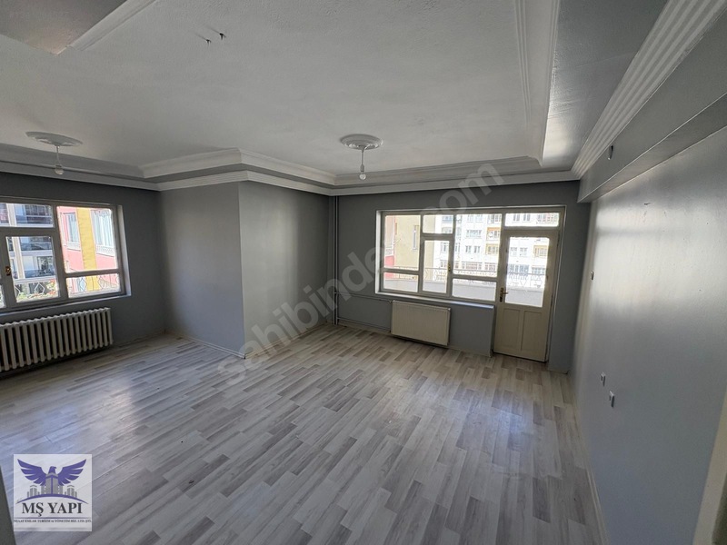 Van Merkez İpelyolunda Geniş Ferah 3+1 3.kat Kiralık Daire — fotoğraf 3