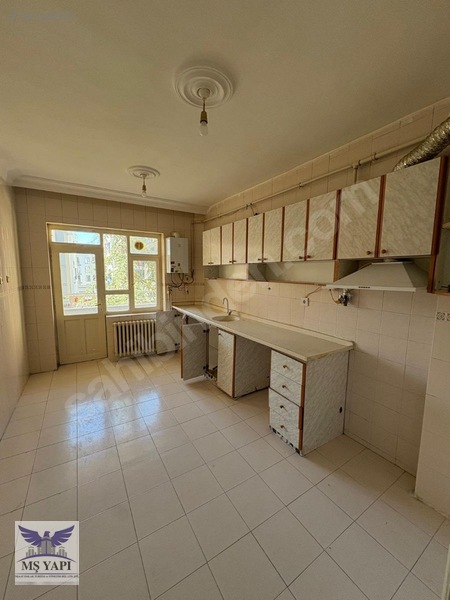 Van Merkez İpelyolunda Geniş Ferah 3+1 3.kat Kiralık Daire — fotoğraf 6