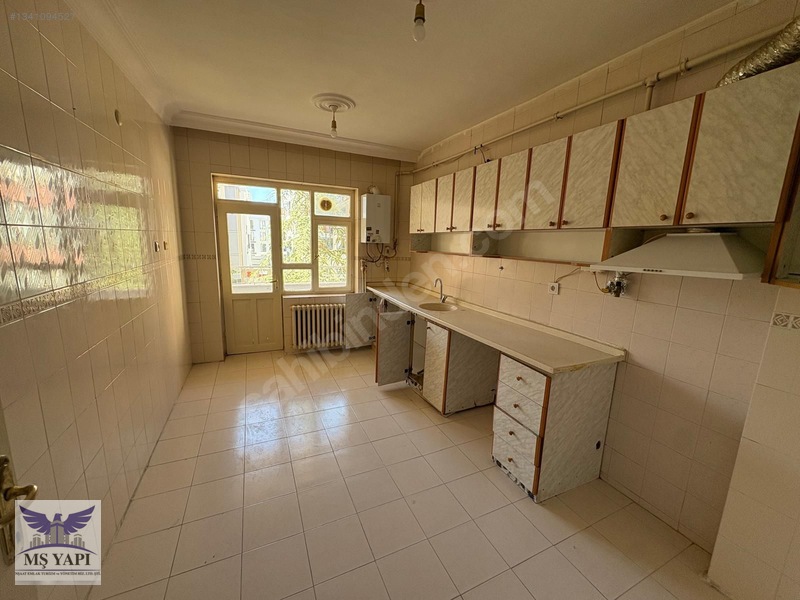Van Merkez İpelyolunda Geniş Ferah 3+1 3.kat Kiralık Daire — fotoğraf 7