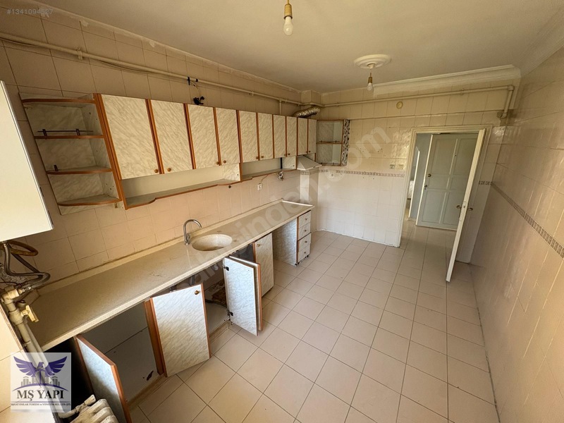 Van Merkez İpelyolunda Geniş Ferah 3+1 3.kat Kiralık Daire — fotoğraf 8