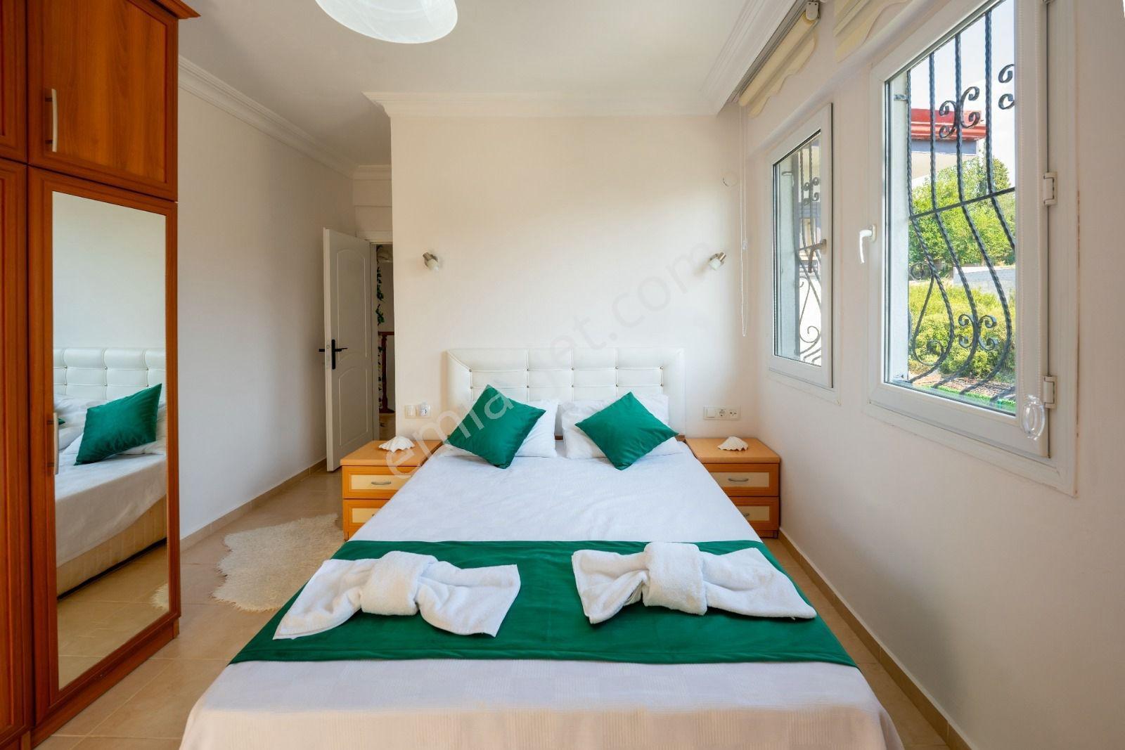 Seydikemer Döğer Mahallesinde Eşyalı Ve Havuzlu 3+1 Villa — fotoğraf 15