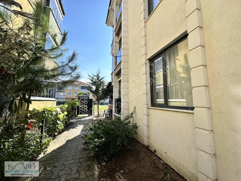 Karasu'da Sahile Yakın Geniş Kullanımlı Full Eşyalı 1+1 Daire — fotoğraf 6