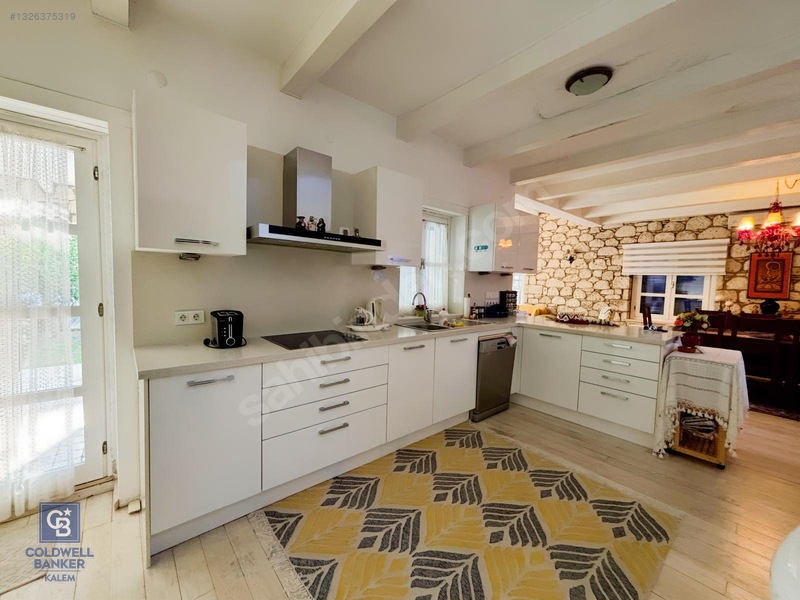 Alaçatı Hacımemişte Müstakil Havuzlu Bahçeli 3+1 Kiralık Villa — fotoğraf 7