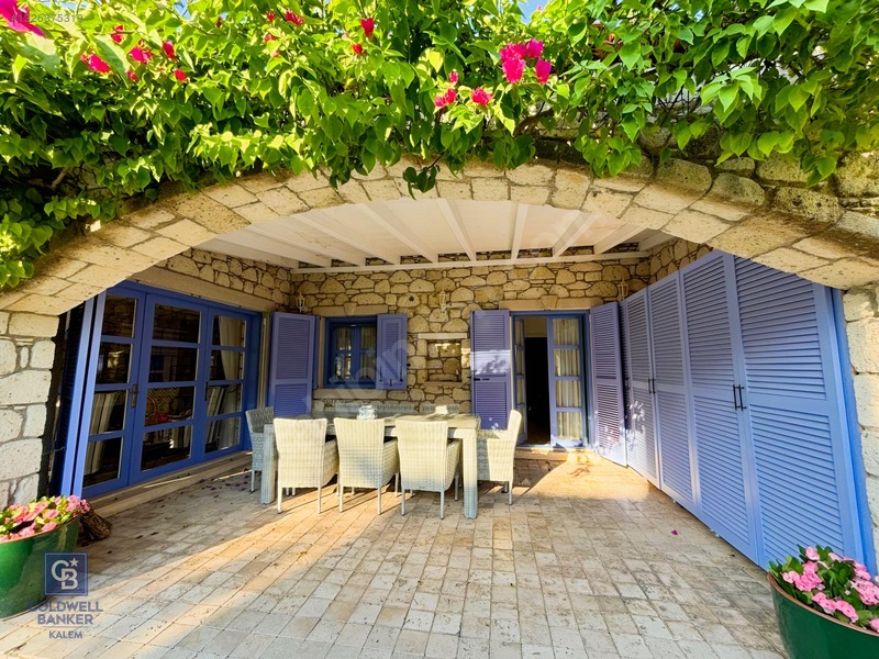 Alaçatı Hacımemişte Müstakil Havuzlu Bahçeli 3+1 Kiralık Villa — fotoğraf 8