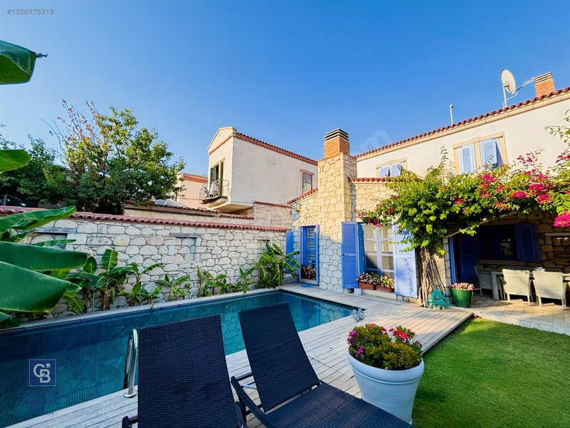 Alaçatı Hacımemişte Müstakil Havuzlu Bahçeli 3+1 Kiralık Villa — fotoğraf 11