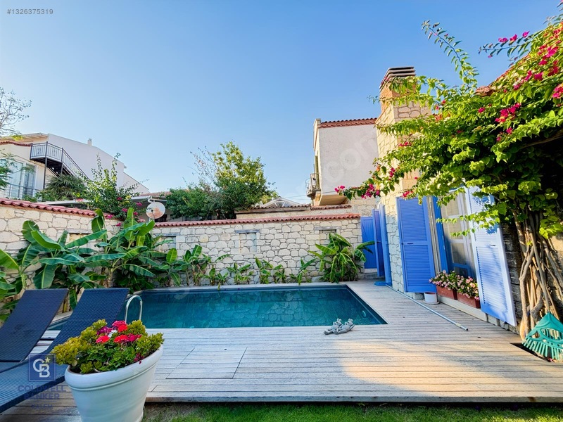 Alaçatı Hacımemişte Müstakil Havuzlu Bahçeli 3+1 Kiralık Villa — fotoğraf 13