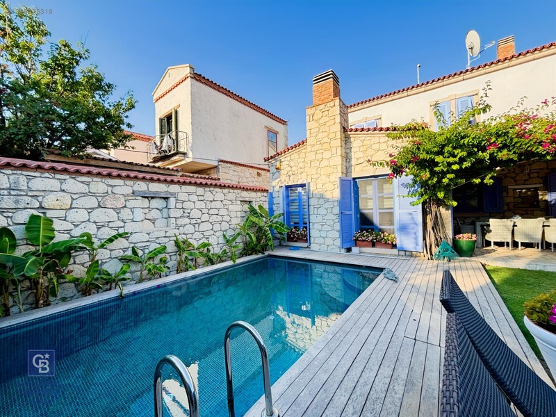 Alaçatı Hacımemişte Müstakil Havuzlu Bahçeli 3+1 Kiralık Villa — fotoğraf 14
