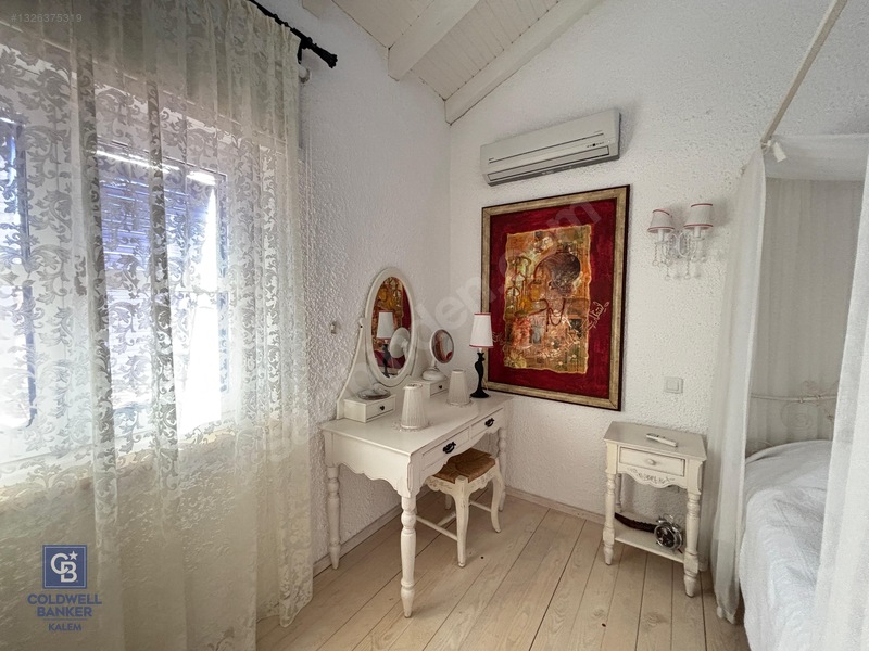 Alaçatı Hacımemişte Müstakil Havuzlu Bahçeli 3+1 Kiralık Villa — fotoğraf 16