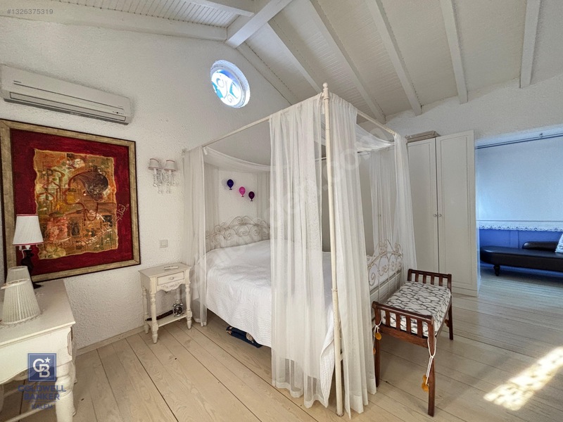 Alaçatı Hacımemişte Müstakil Havuzlu Bahçeli 3+1 Kiralık Villa — fotoğraf 22