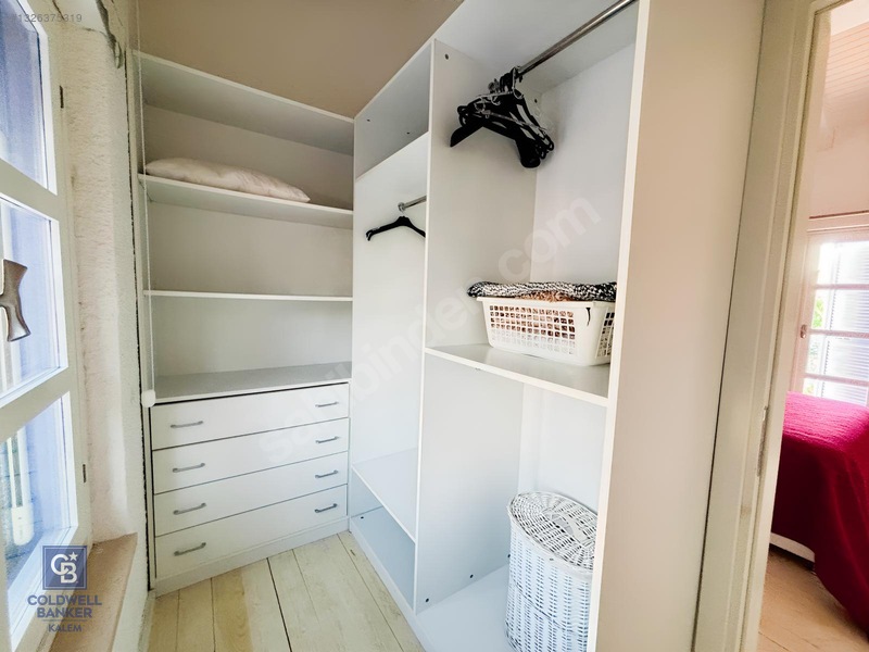 Alaçatı Hacımemişte Müstakil Havuzlu Bahçeli 3+1 Kiralık Villa — fotoğraf 25