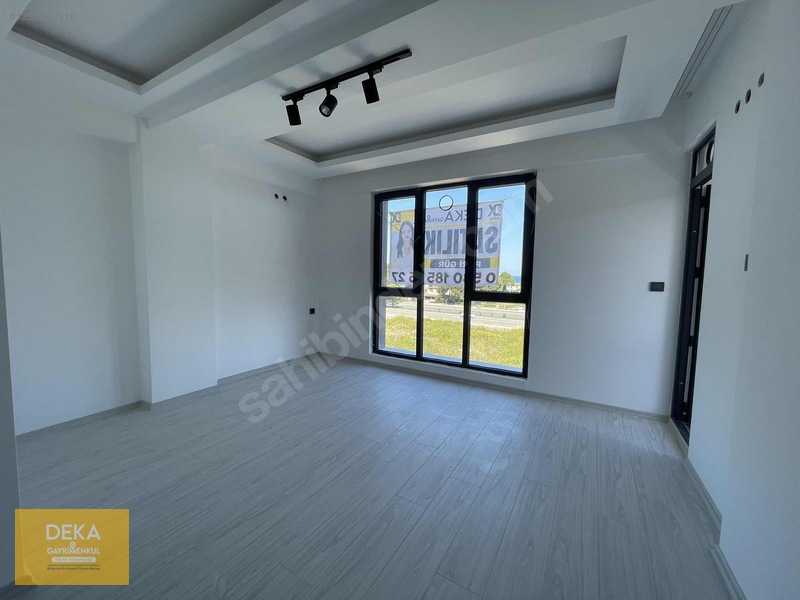 Deka Gayrimenkul'den Deniz Manzaralı Ana Yola Cephe Satılık 2+1 — fotoğraf 6