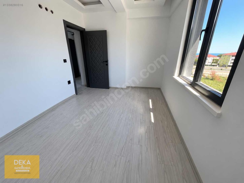 Deka Gayrimenkul'den Deniz Manzaralı Ana Yola Cephe Satılık 2+1 — fotoğraf 22